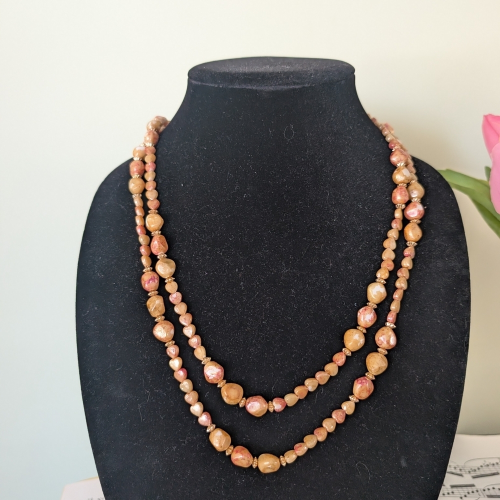 Elegant Gold and Pink Beaded Necklace